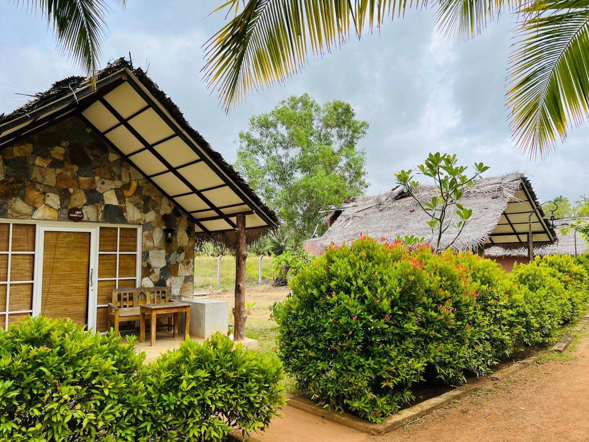Coco Village Hotel Чілав Екстер'єр фото