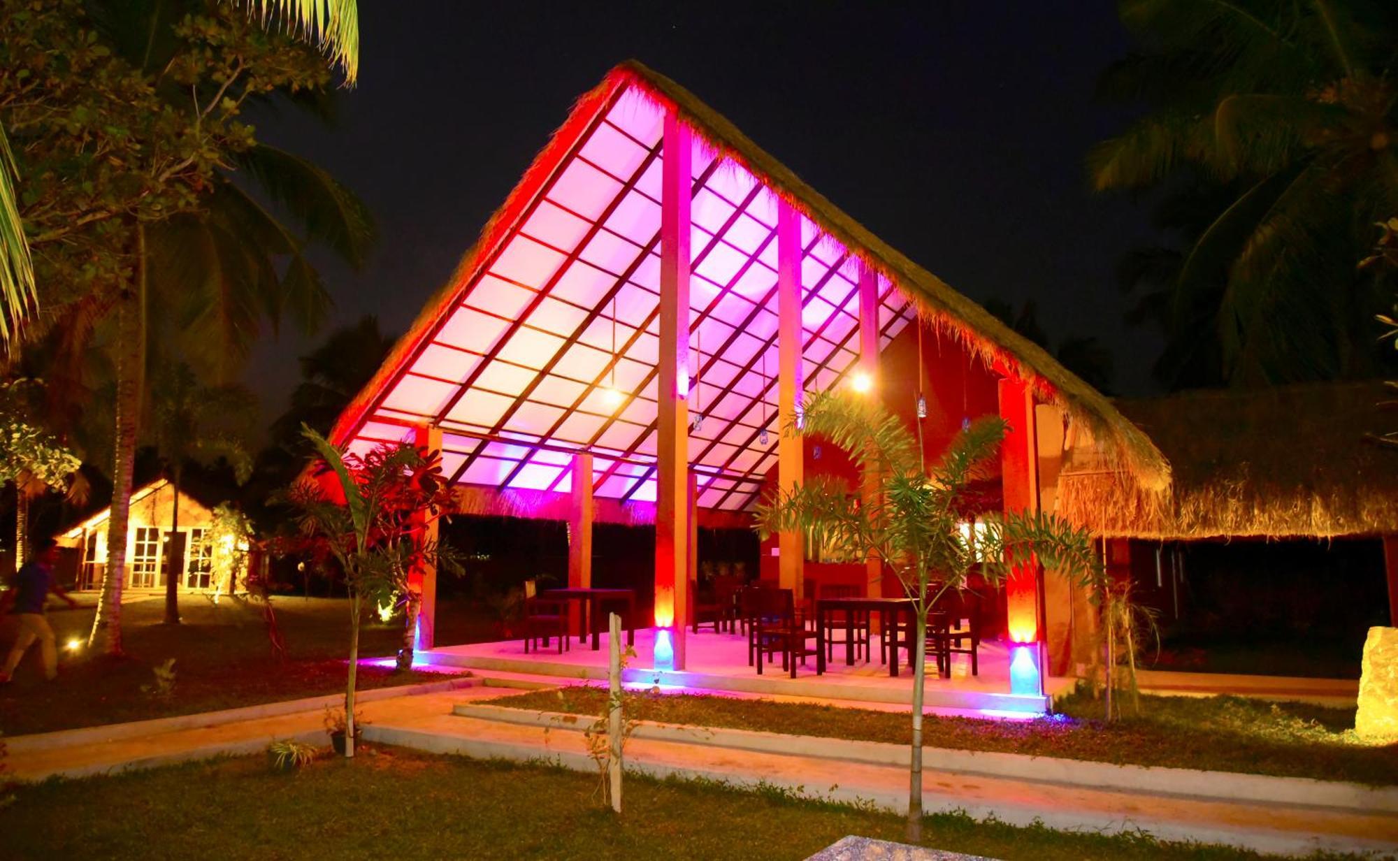 Coco Village Hotel Чілав Екстер'єр фото